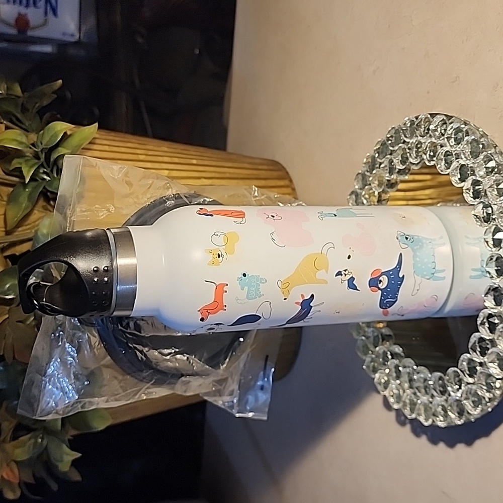 Pet water tumbler with  collapsible water bowl. 15.6 oz